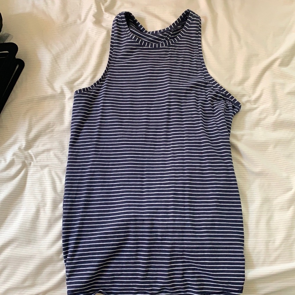 Lululemon muscle tank